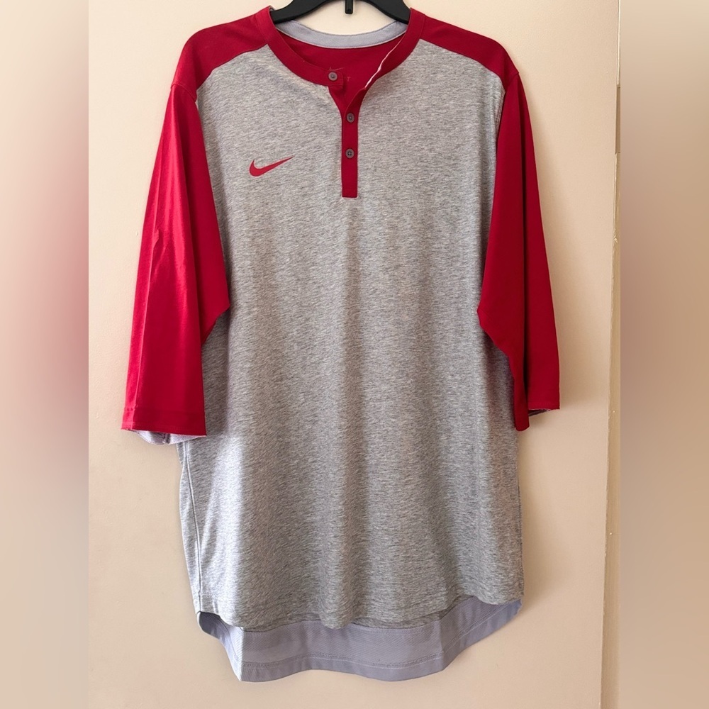 NWOT NIKE Dri-Fit Men’s Gray And Red Button Down Jersey 1/2 Sleeve Shirt Size XL